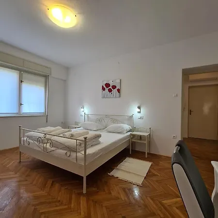 Apartmán Fuer 4 Personen Ca 64 Qm In Pula, Istrien Istrische Riviera *